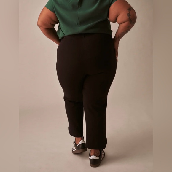 Universal Standard Plus-Sized Chocolate Brown Stretchy Pants SIZE LARGE 22-24 - Picture 3 of 10